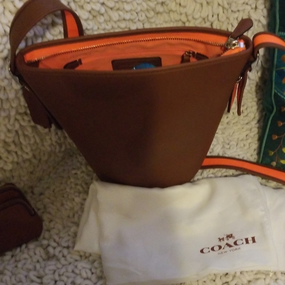 COACH HANDBAGS - Picture 3 of 6
